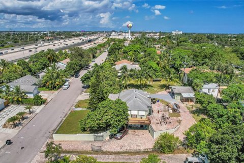 Villa ou maison à vendre à Lake Worth, Floride: 3 chambres, 136.38 m2 № 1423689 - photo 24