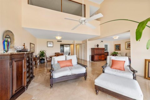 Condo in Miami, Florida, 3 bedrooms  № 1232981 - photo 6