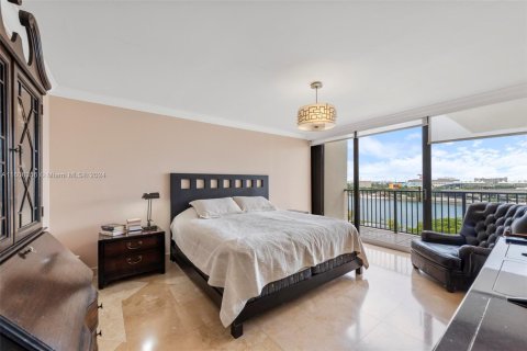 Condo in Miami, Florida, 3 bedrooms  № 1232981 - photo 9