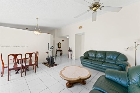 Villa ou maison à vendre à Margate, Floride: 3 chambres, 111.02 m2 № 1269310 - photo 6