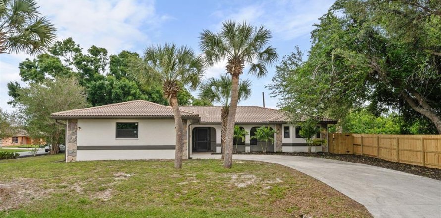 Villa ou maison à Punta Gorda, Floride 5 chambres, 224.64 m2 № 1123945