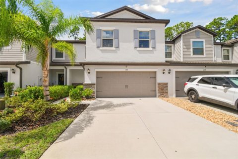 Townhouse in Lutz, Florida 4 bedrooms, 229.1 sq.m. № 1370280 - photo 11