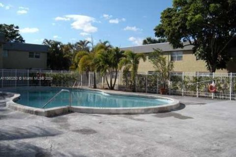 Condominio en venta en Plantation, Florida, 1 dormitorio, 68.38 m2 № 1098505 - foto 10