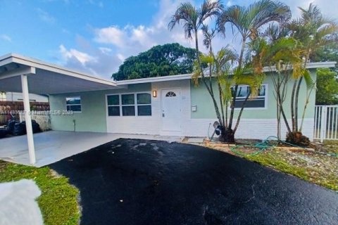Casa en venta en Pompano Beach, Florida, 4 dormitorios, 154.12 m2 № 830139 - foto 3