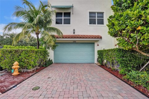 Villa ou maison à vendre à Pembroke Pines, Floride: 4 chambres, 271.37 m2 № 1311194 - photo 5