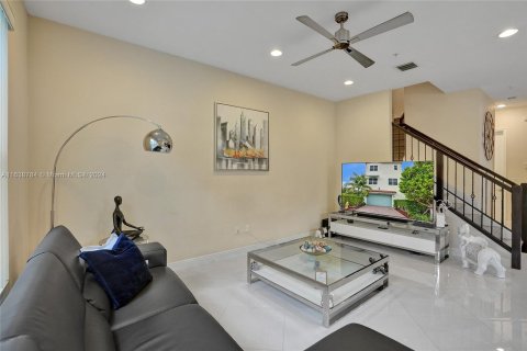 Villa ou maison à vendre à Pembroke Pines, Floride: 4 chambres, 271.37 m2 № 1311194 - photo 26