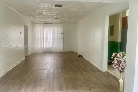 Casa en venta en Miami, Florida, 3 dormitorios, 103.96 m2 № 1311192 - foto 14