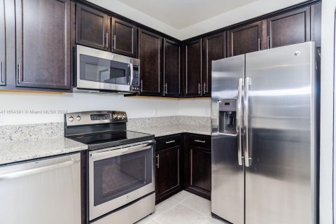 Copropriété à louer à Doral, Floride: 2 chambres, 104.14 m2 № 1367117 - photo 12