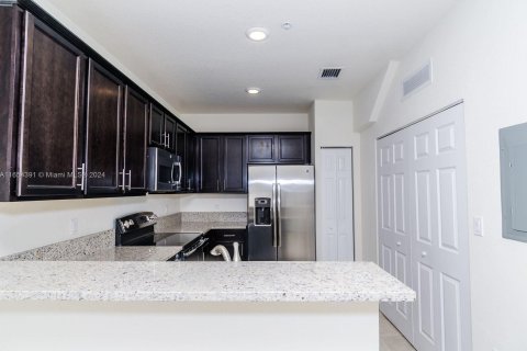 Copropriété à louer à Doral, Floride: 2 chambres, 104.14 m2 № 1367117 - photo 8