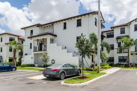 Copropriété à louer à Doral, Floride: 2 chambres, 104.14 m2 № 1367117 - photo 3