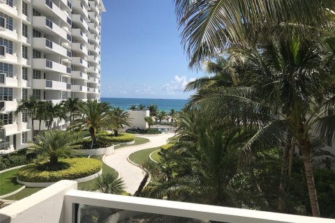 Copropriété à louer à Miami Beach, Floride: 1 chambre, 78.97 m2 № 13746 - photo 2