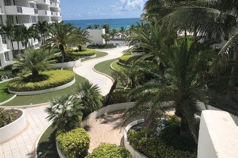 Condominio en alquiler en Miami Beach, Florida, 1 dormitorio, 78.97 m2 № 13746 - foto 4