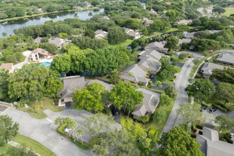 Townhouse in Plantation, Florida 3 bedrooms, 142.7 sq.m. № 1311050 - photo 29