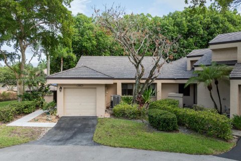 Touwnhouse à vendre à Plantation, Floride: 3 chambres, 142.7 m2 № 1311050 - photo 1