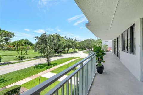 Copropriété à vendre à Coral Gables, Floride: 3 chambres, 297.29 m2 № 1311085 - photo 5