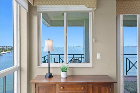 Condo in Saint Petersburg, Florida, 3 bedrooms  № 1383167 - photo 22