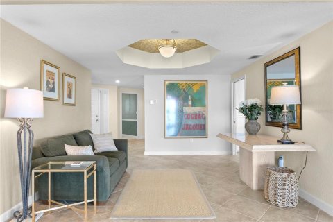 Condo in Saint Petersburg, Florida, 3 bedrooms  № 1383167 - photo 7