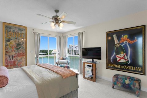 Condo in Saint Petersburg, Florida, 3 bedrooms  № 1383167 - photo 25