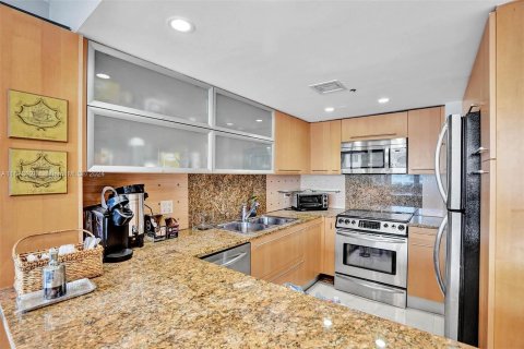 Copropriété à vendre à Miami Beach, Floride: 3 chambres, 141.21 m2 № 1397394 - photo 13