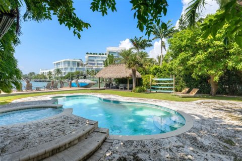 Casa en venta en Miami Beach, Florida, 4 dormitorios, 270.72 m2 № 1329895 - foto 9