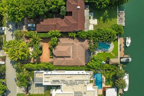 Villa ou maison à vendre à Miami Beach, Floride: 4 chambres, 270.72 m2 № 1329895 - photo 3