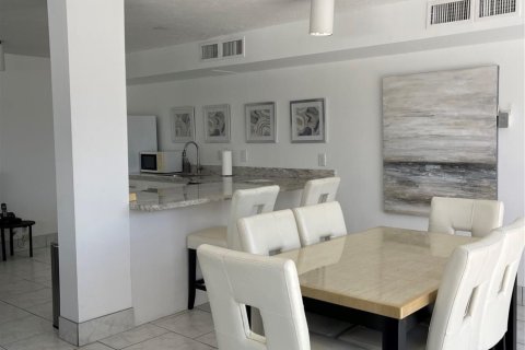 Condominio en venta en West Palm Beach, Florida, 2 dormitorios, 109.44 m2 № 968429 - foto 2