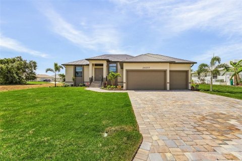 Casa en venta en Punta Gorda, Florida, 3 dormitorios, 181.07 m2 № 1169163 - foto 2