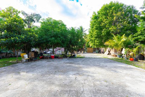 House in Delray Beach, Florida 4 bedrooms, 113.15 sq.m. № 923316 - photo 13