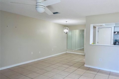 Copropriété à vendre à Port Richey, Floride: 2 chambres, 92.9 m2 № 1363415 - photo 10