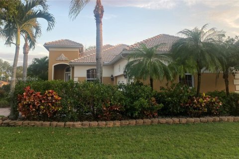 House in Naples, Florida 3 bedrooms № 1092584 - photo 14