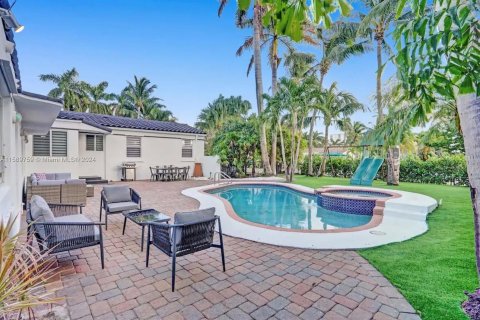 Casa en venta en Hollywood, Florida, 7 dormitorios № 1178830 - foto 7