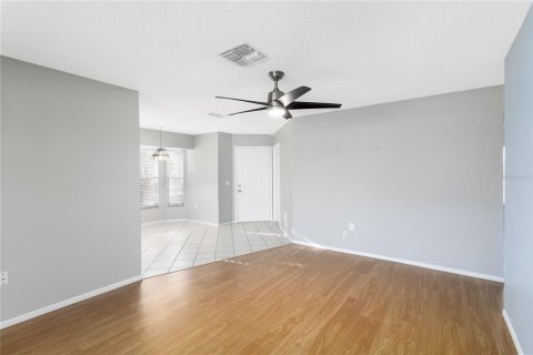 Condo in New Port Richey, Florida, 2 bedrooms  № 1113473 - photo 17