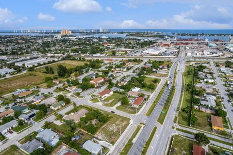 Купить земельный участок в Ривьера-Бич, Флорида № 582116 - фото 9