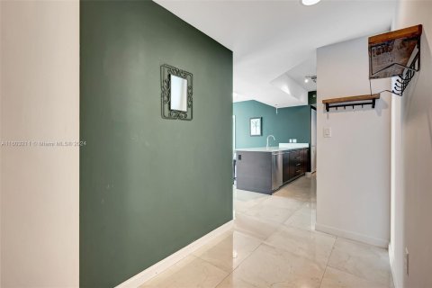 Copropriété à vendre à Miami, Floride: 2 chambres, 103.21 m2 № 1222893 - photo 22