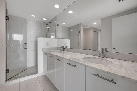 Copropriété à vendre à Miami, Floride: 2 chambres, 103.21 m2 № 1222893 - photo 19