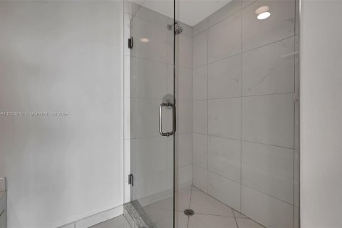 Copropriété à vendre à Miami, Floride: 2 chambres, 103.21 m2 № 1222893 - photo 15