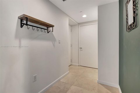 Copropriété à vendre à Miami, Floride: 2 chambres, 103.21 m2 № 1222893 - photo 21