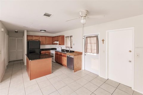 Villa ou maison à vendre à Port Charlotte, Floride: 2 chambres, 85.28 m2 № 1326273 - photo 2