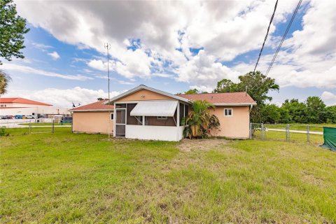 Villa ou maison à vendre à Port Charlotte, Floride: 2 chambres, 85.28 m2 № 1326273 - photo 27