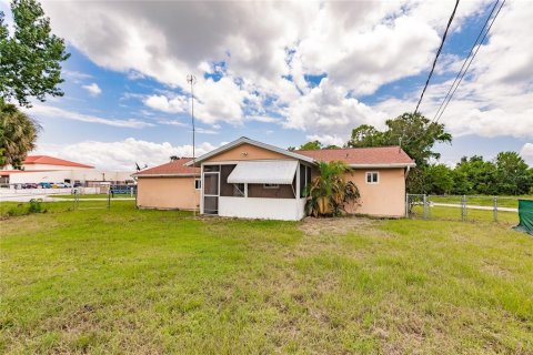 House in Port Charlotte, Florida 2 bedrooms, 85.28 sq.m. № 1326273 - photo 26