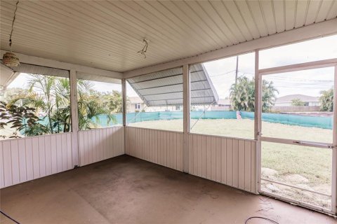 Villa ou maison à vendre à Port Charlotte, Floride: 2 chambres, 85.28 m2 № 1326273 - photo 22