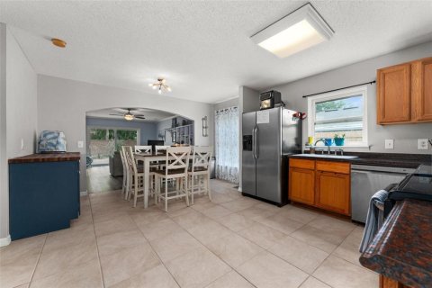 Casa en venta en Apopka, Florida, 4 dormitorios, 180.79 m2 № 1368564 - foto 19