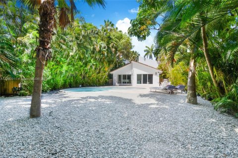 Villa ou maison à vendre à Golden Beach, Floride: 4 chambres, 209.59 m2 № 496946 - photo 2