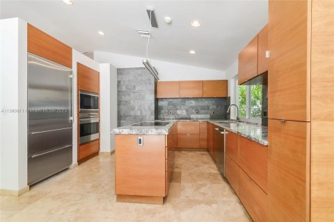 Villa ou maison à vendre à Golden Beach, Floride: 4 chambres, 209.59 m2 № 496946 - photo 7