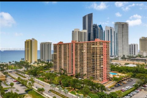 Copropriété à vendre à Sunny Isles Beach, Floride: 2 chambres, 116.22 m2 № 948606 - photo 9