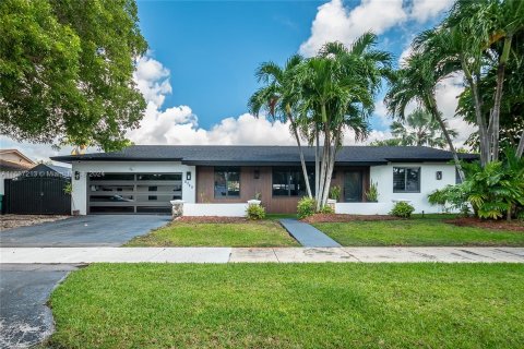 Villa ou maison à vendre à Cutler Bay, Floride: 3 chambres, 183.76 m2 № 1367525 - photo 2