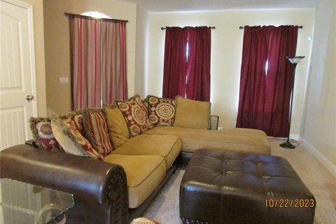 Townhouse in Orlando, Florida 3 bedrooms, 208.29 sq.m. № 798767 - photo 3