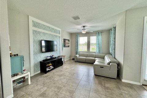 Townhouse in Wesley Chapel, Florida 3 bedrooms, 167.87 sq.m. № 1363788 - photo 16