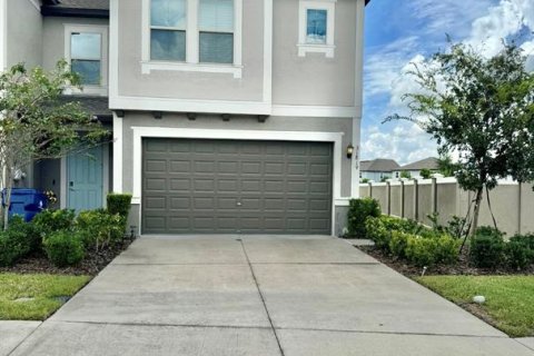 Townhouse in Wesley Chapel, Florida 3 bedrooms, 167.87 sq.m. № 1363788 - photo 3