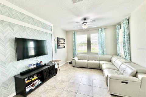 Townhouse in Wesley Chapel, Florida 3 bedrooms, 167.87 sq.m. № 1363788 - photo 14